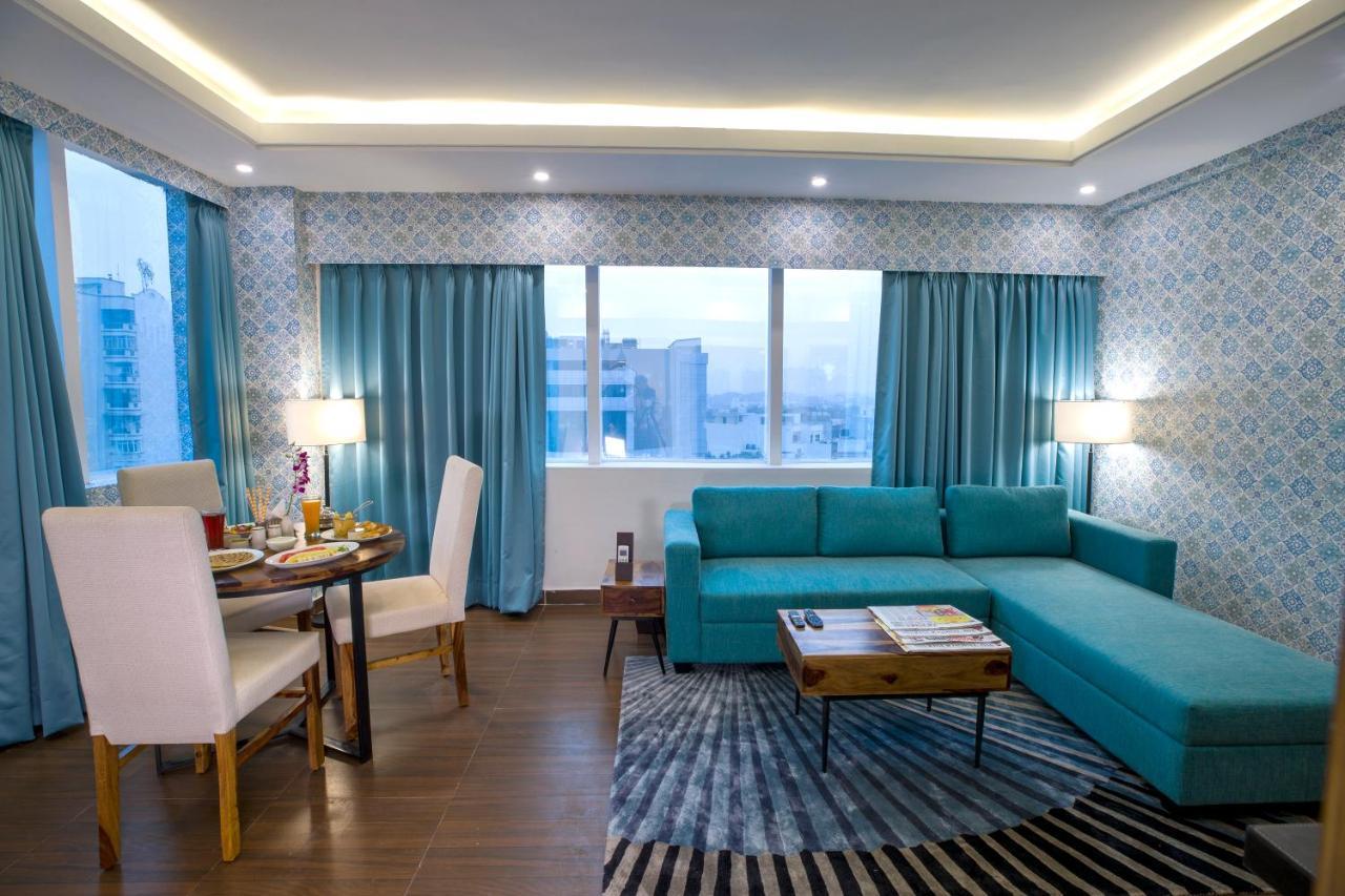 Regenta Central Noida, Sector 49 エクステリア 写真