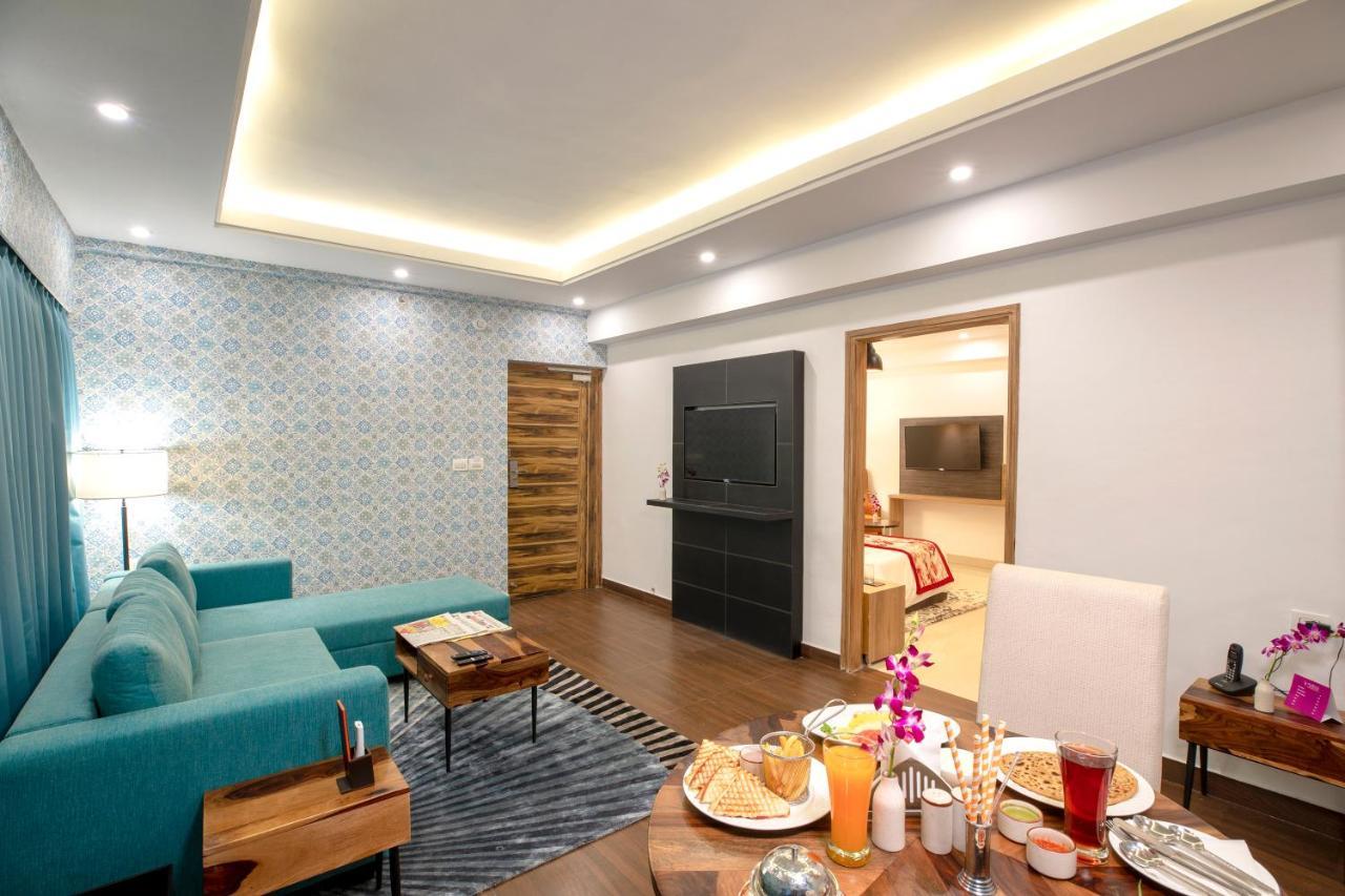 Regenta Central Noida, Sector 49 エクステリア 写真